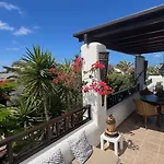 Casa de Férias Casa Casablanca Carlos Park, Tranquil Yet Area 15 Minutes Walk To Town Centre Playa Blanca (Lanzarote)